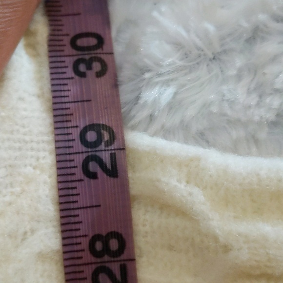 Joe Fresh| NWT Off-White Textured Patterned Crew Neck Sweater With Side Slit - Picture 9 of 14